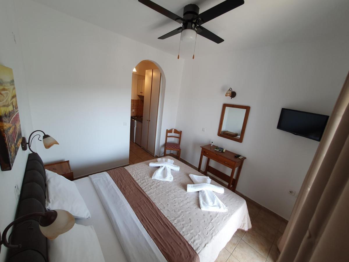 Hotel Pefko Neos Marmaras Exteriér fotografie